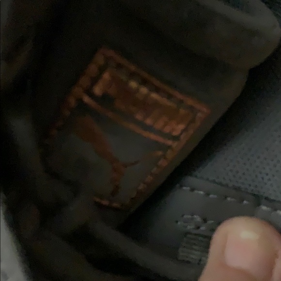 Puma gray velvet high tops size 9 - Picture 8 of 8